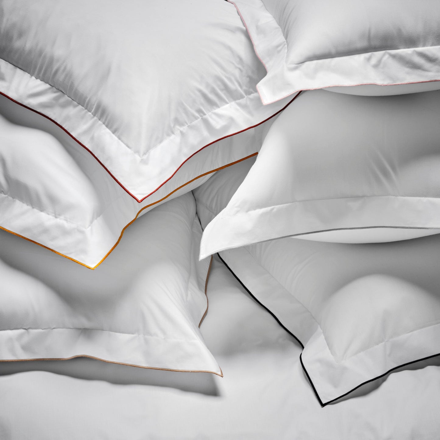 Rolinho beige Almohada